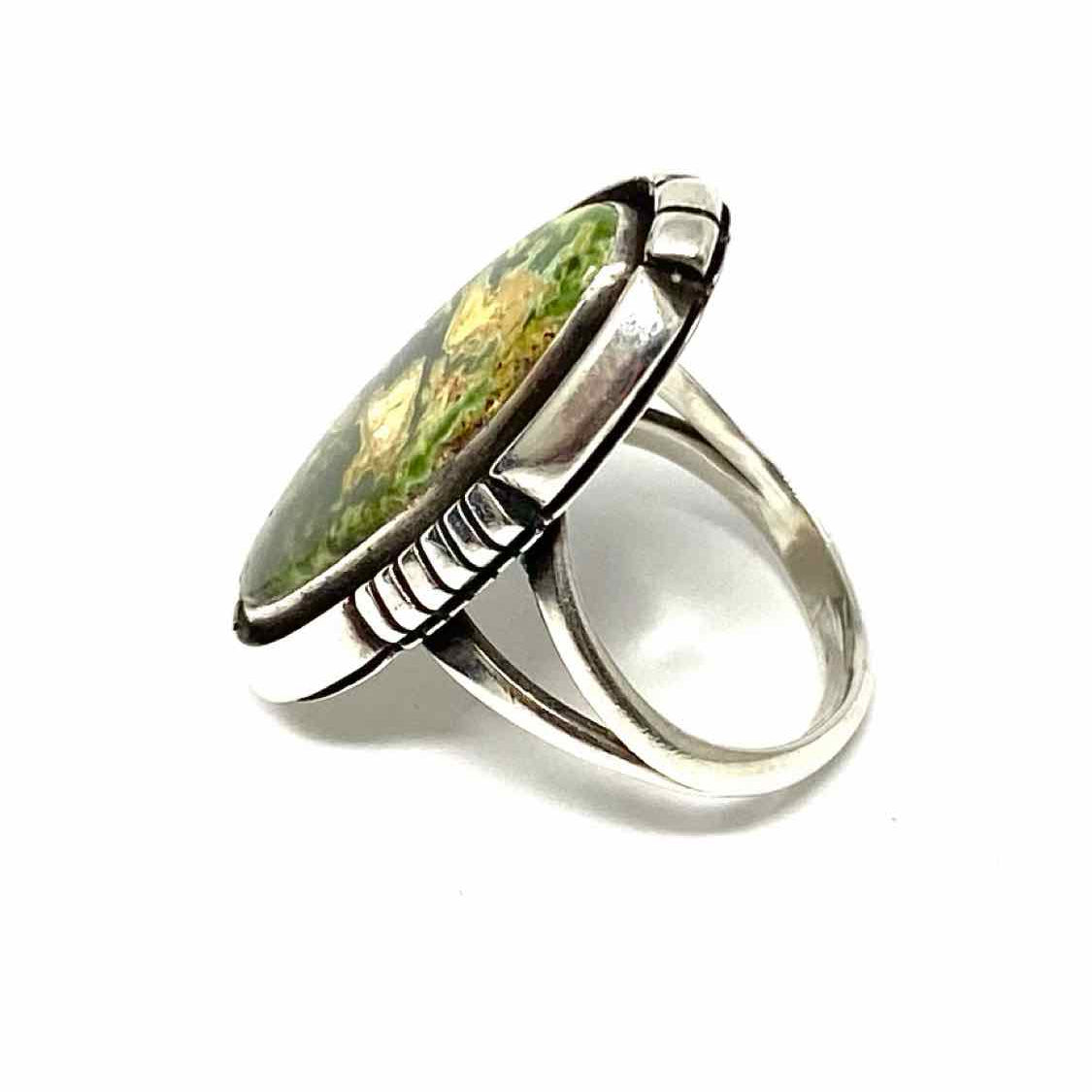 Lonnie Willie Navajo size 6 Silver Green Oval Turquoise Ring