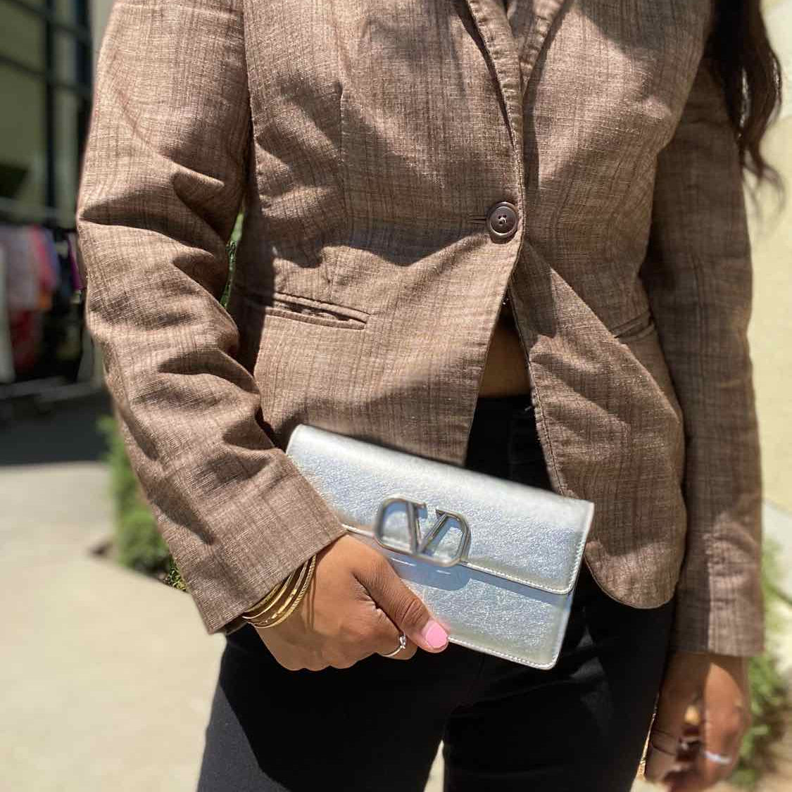 VALENTINO GARAVANI VLOGO Wallet on Chain Silver Metalic Leather Clutch