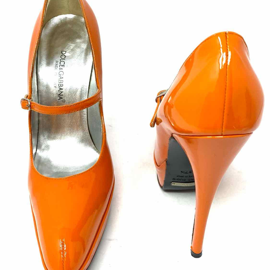 DOLCE & GABBANA Women's Orange Size 37.5/7 Pointed Patent Leather Pumps