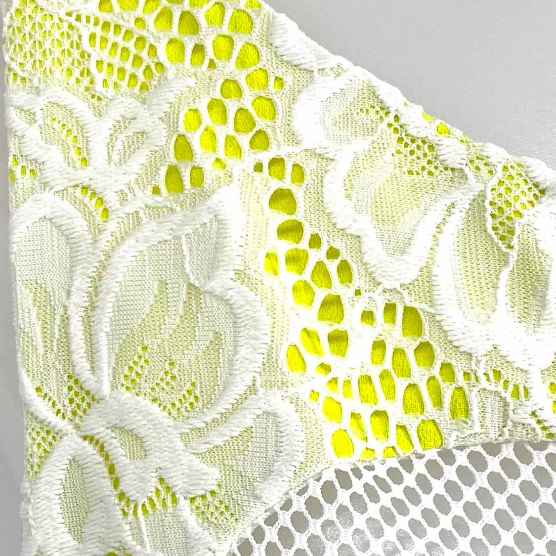 Three Floor Women's White / Yellow Size L Sleeveless Lace Dress