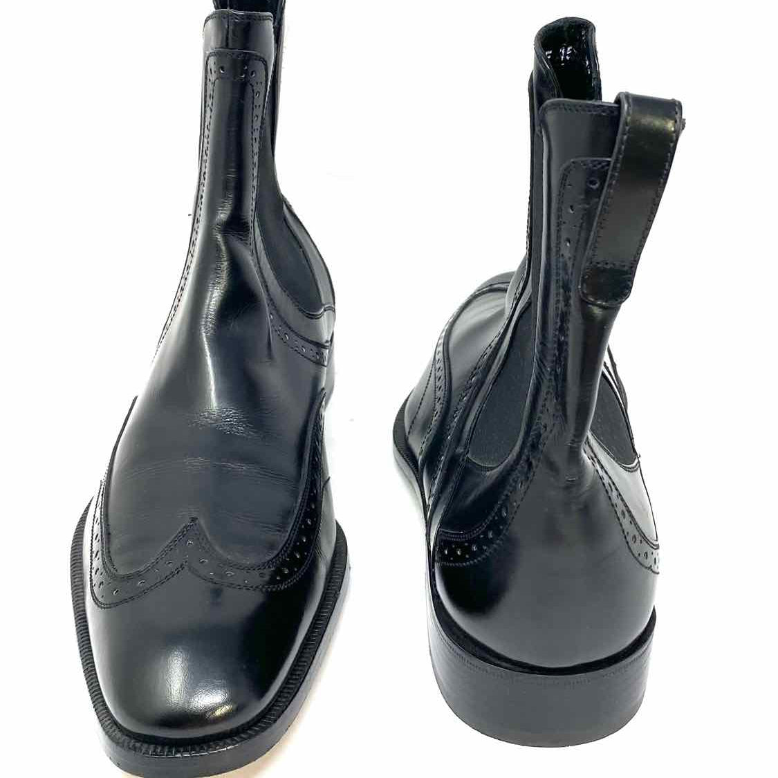 Salvatore Ferragamo Men's Black Shoe Size 9.5 Chelsea Leather Wingtip Boots