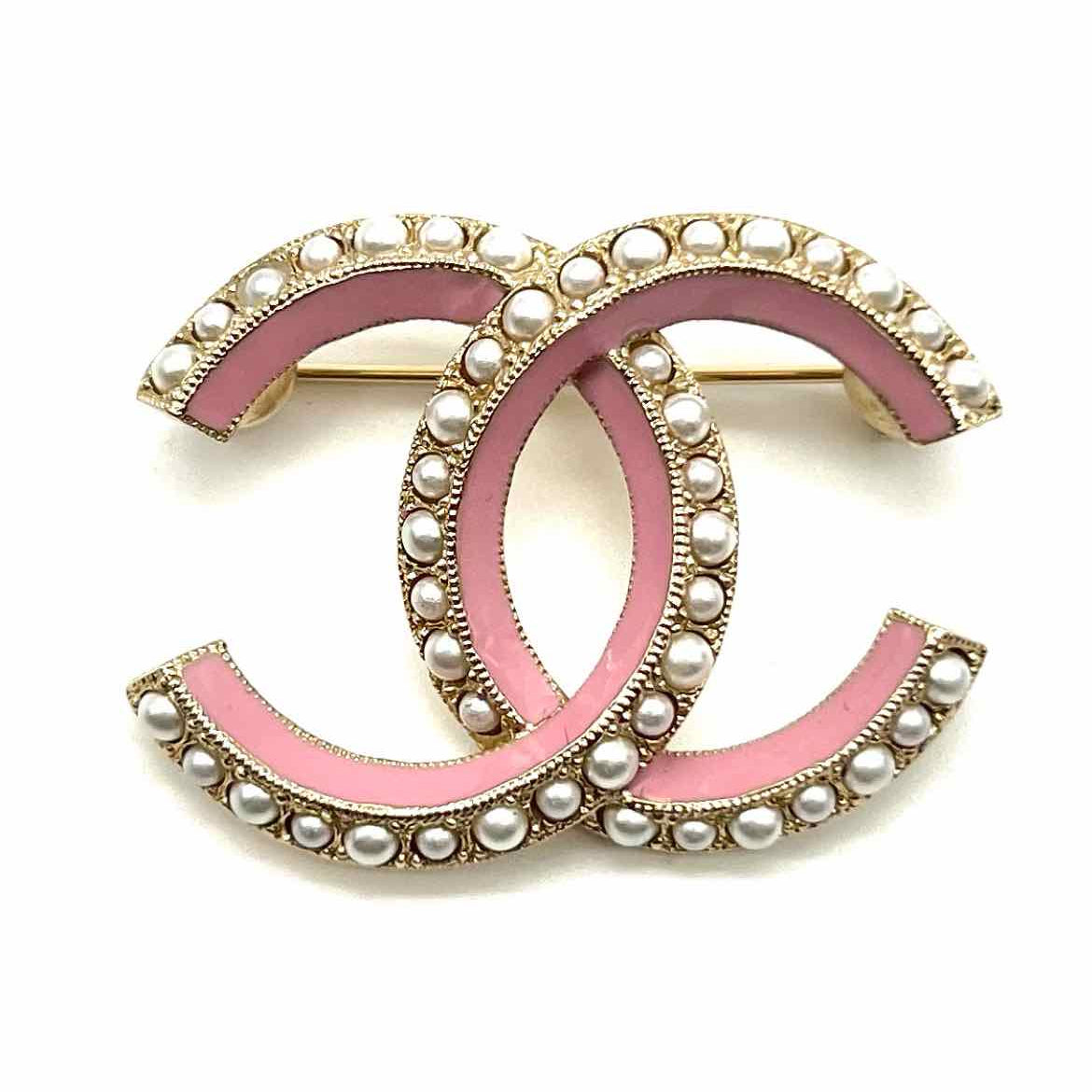 Chanel 2019 Summer CC Enamel Pink Faux Pearl Made in France 1.5" Brooch