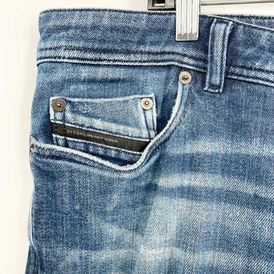 Diesel Women's Blue Size 32 Distressed Jeans