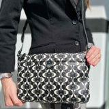 Coach Peyton Swingpack Black Gray Zip Signature Crossbody