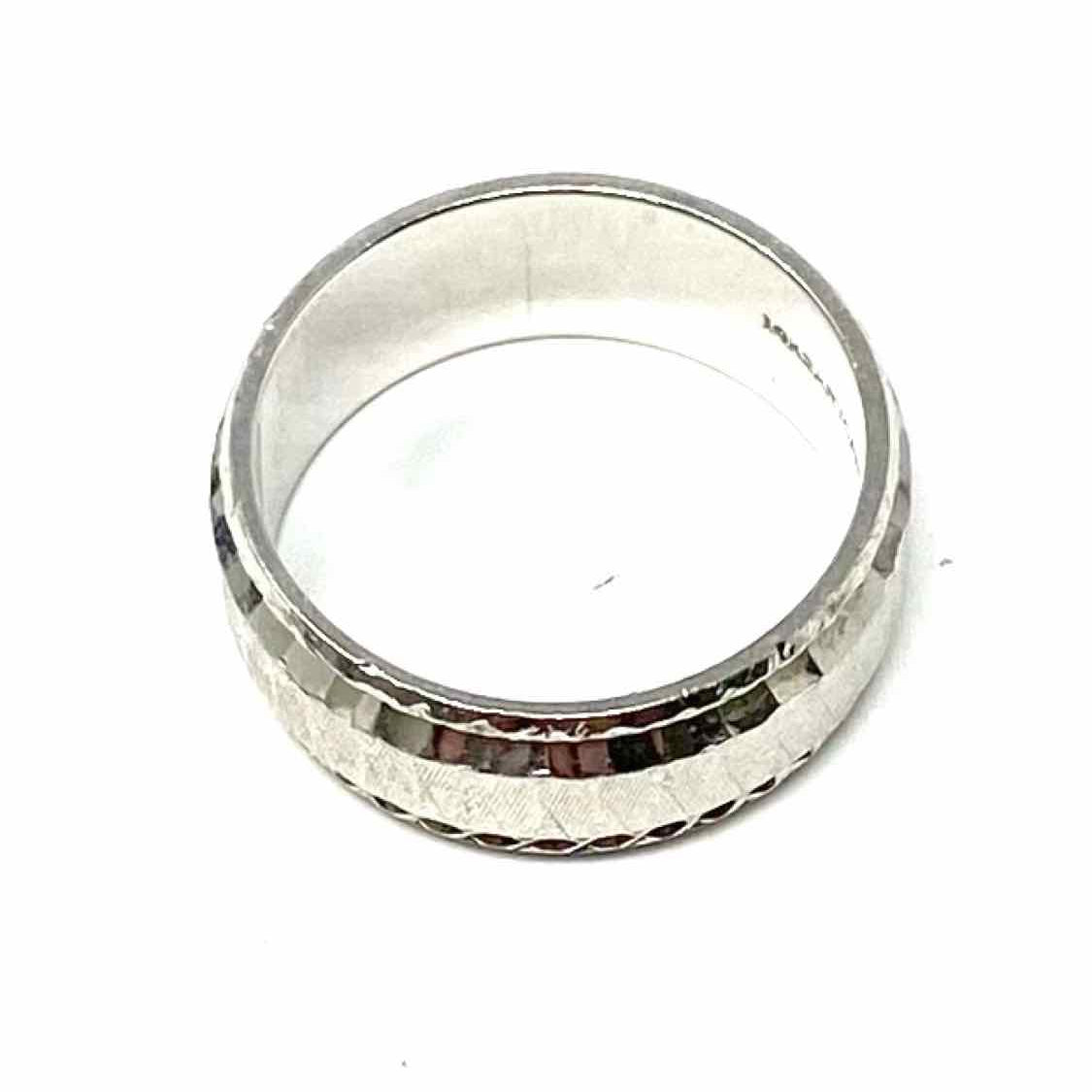 ArtCarved Bridal size 5 14K White Gold Band Hammered Ring