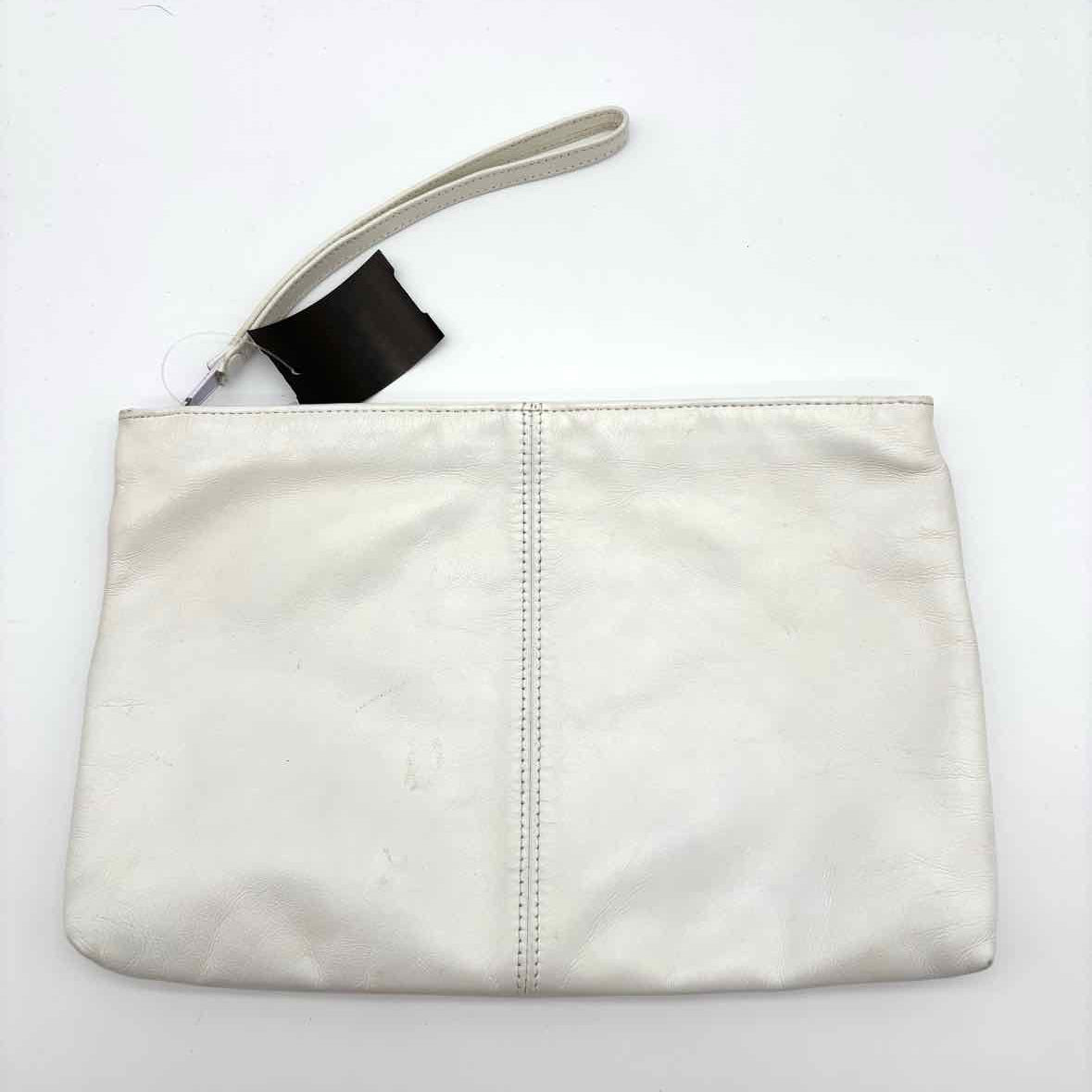 TONI Vintage White Rectangle Chevron Leather Wristlet