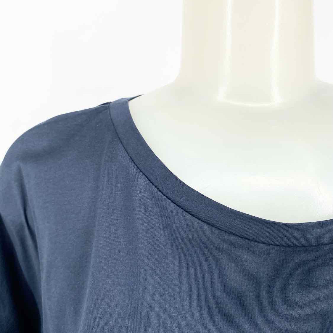 WEEKEND MaxMara Women's Navy Size M Scoop Neck Ruffled Short Sleeve Top
