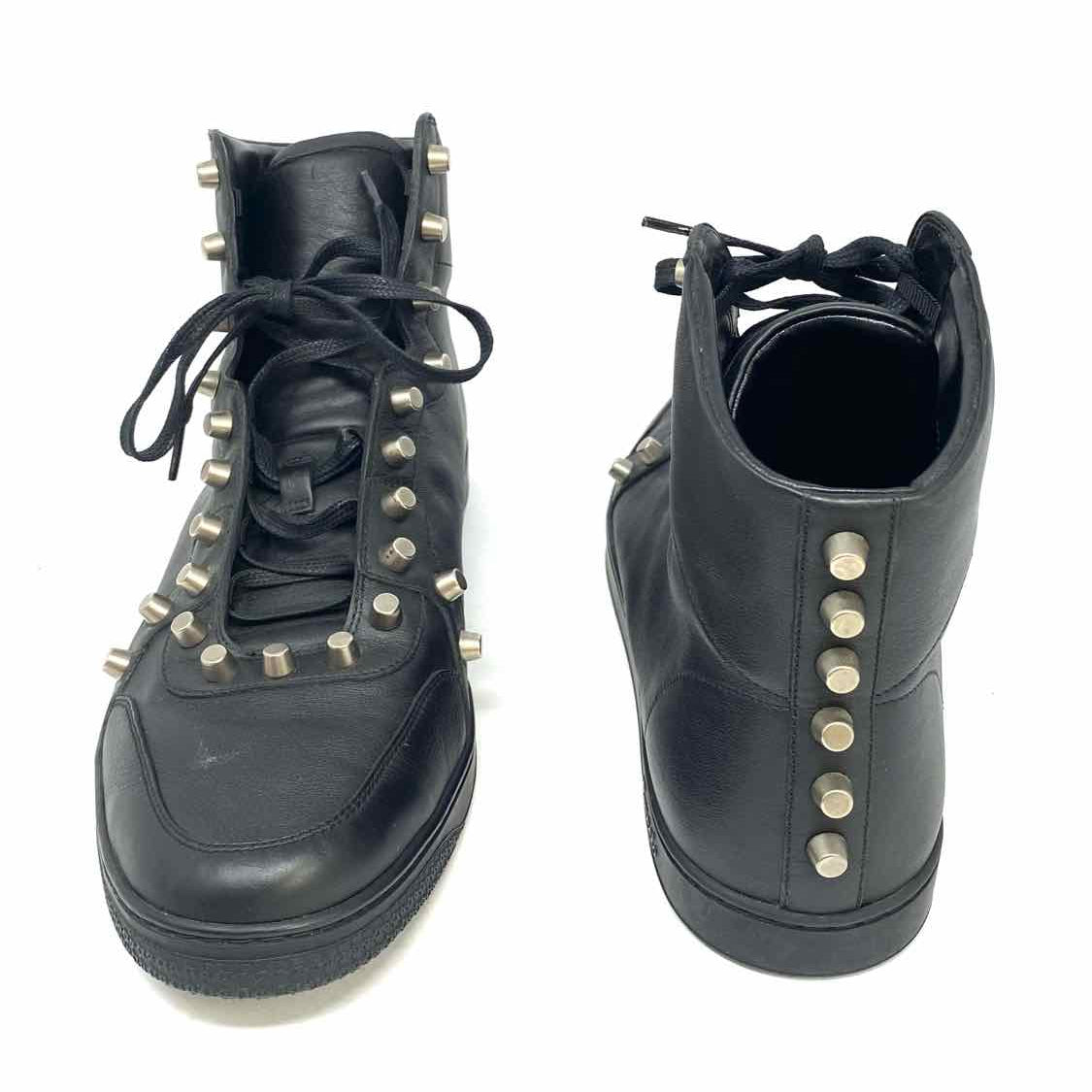 Gucci Men's Black Shoe Size 12 High Top Leather Studded Sneakers
