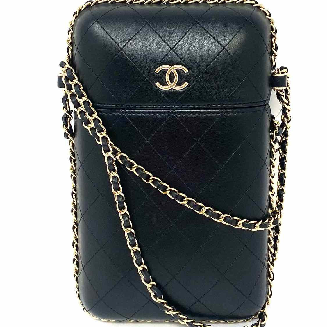 Chanel 2019-20 Chain Around Black Quilted Lamb Leather Made in Italy Crossbody