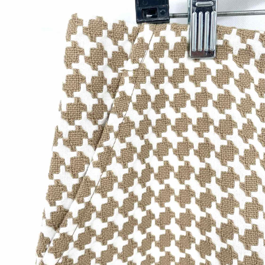 Trina Turk Women's White Beige Size 8 jacquard Houndstooth Shorts