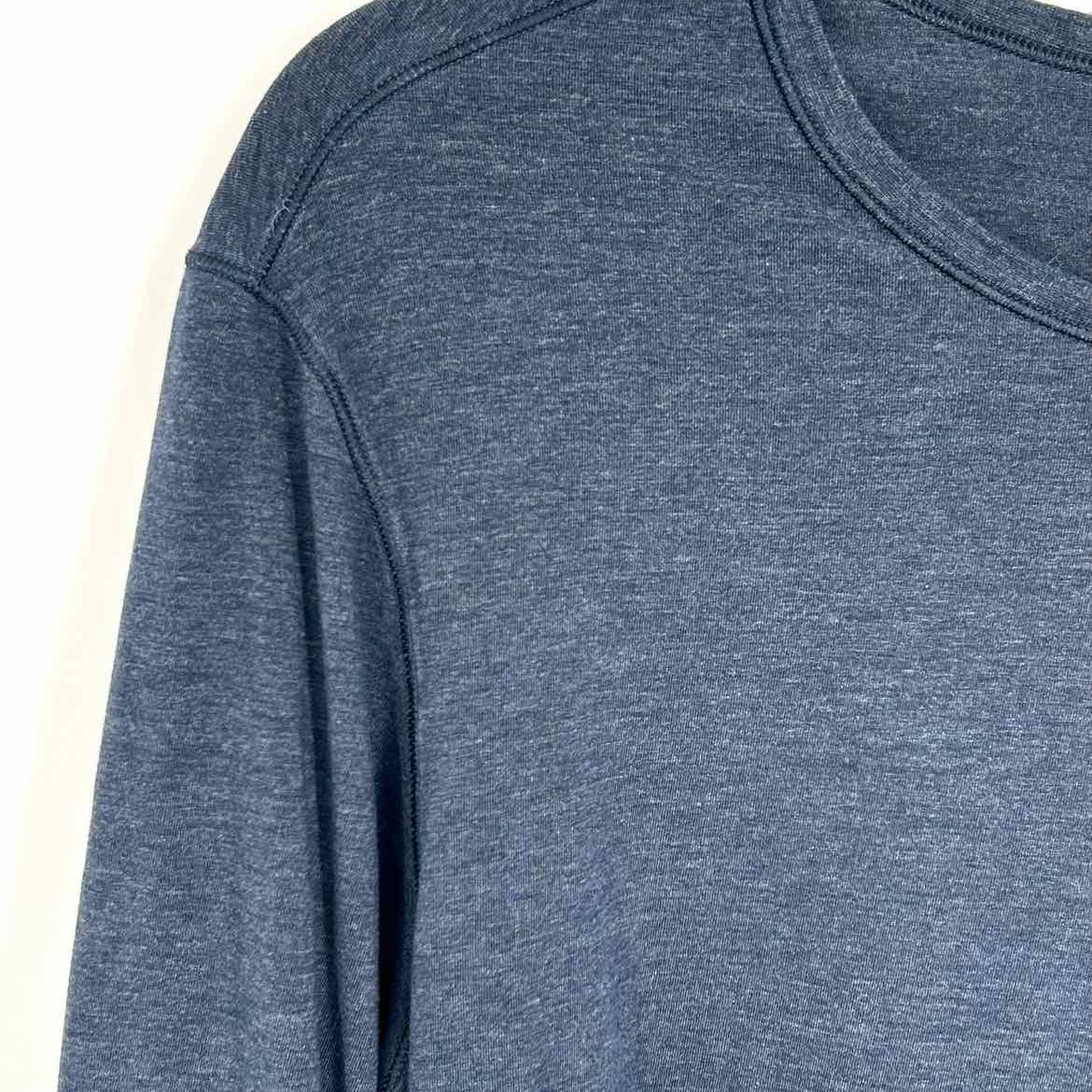 Lululemon Men's Navy Blue Crew Neck Size L Long Sleeve Shirt