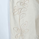 johnny was Women's Cream Size 29/8 Boyfriend Applique Jeans