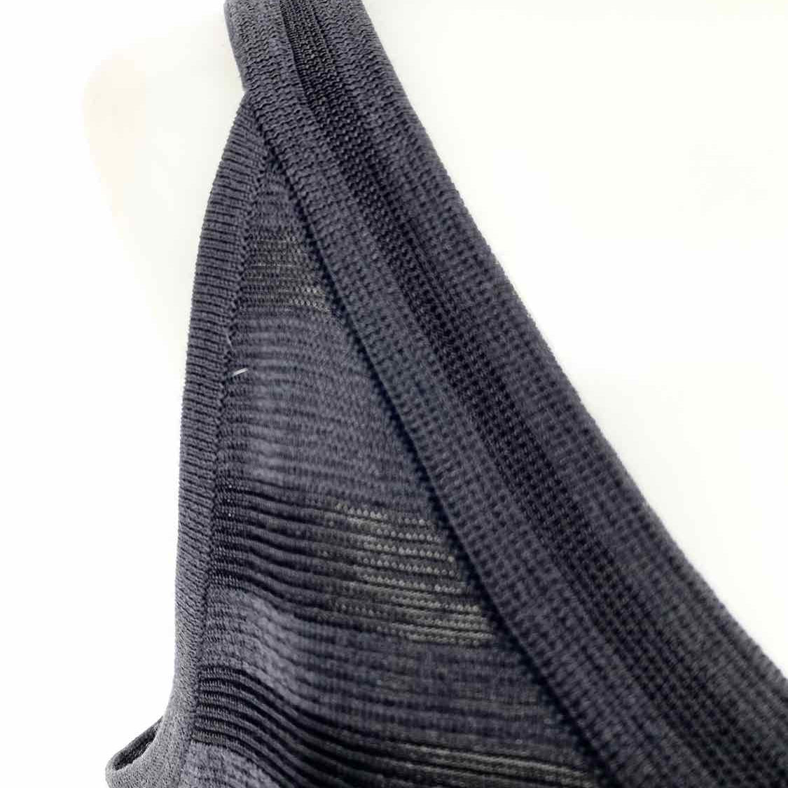 ST. JOHN Women's Black Size P Scoop Neck Stripe Sleeveless