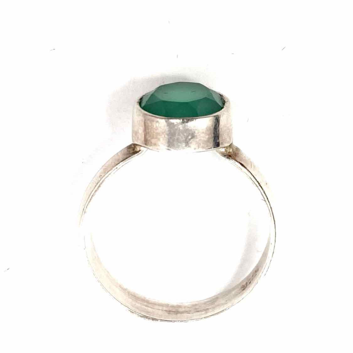 Estate size 7 925 Sterling Silver Round Green Onyx Ring
