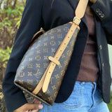 LOUIS VUITTON Carry All MM Brown Monogram Made in France Shoulder Bag