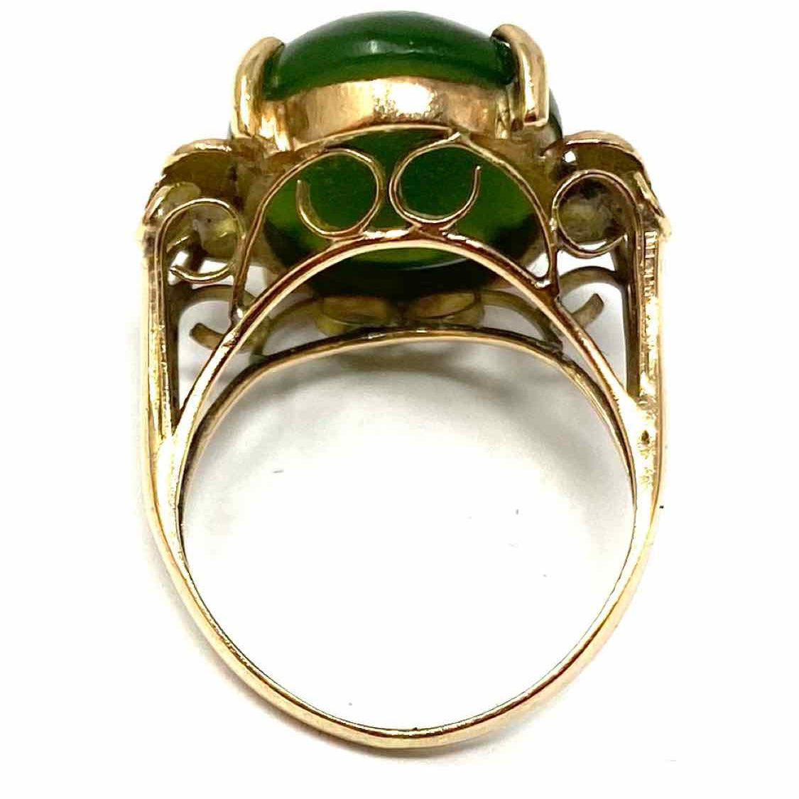 Estate size 6 14K Gold Oval Leaf Nephrite Jade Ring