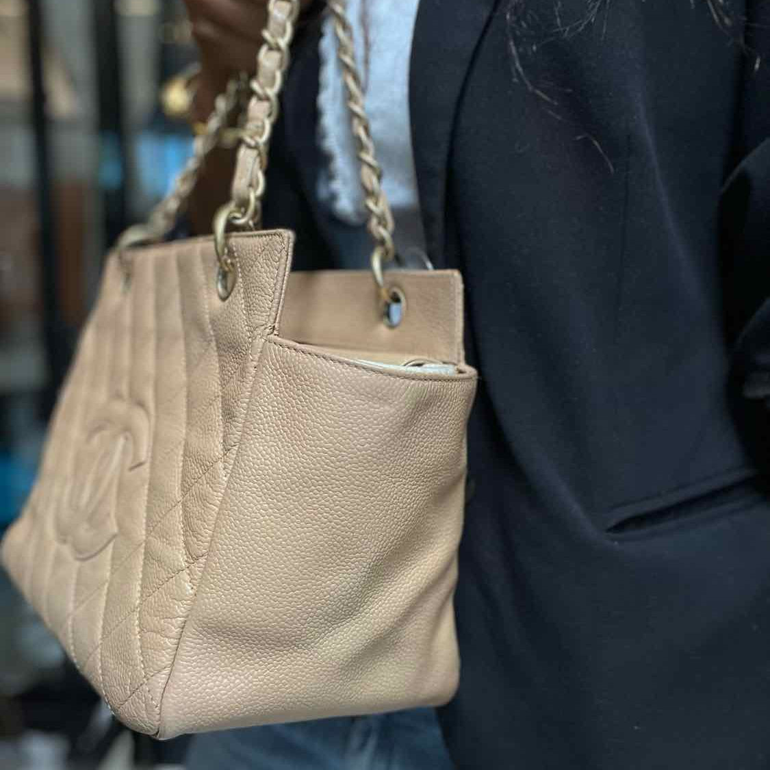 Chanel 2000-02 Timeless Petite Shopper Cream Quilted Caviar Leather Tote