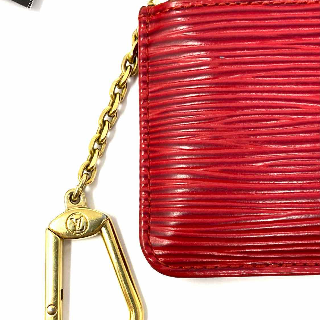 LOUIS VUITTON 1995 Pochette Cles Keychain Vintage Red Zip Epi Leather Coin Purse