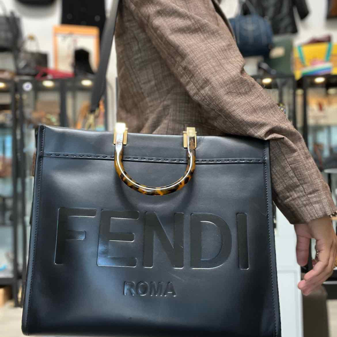 Fendi Sunshine Medium Black Shopper Logo Leather Tote