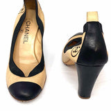 Chanel Women's Black Beige Size 38/7.5 Block Heel Leather Color Block Pumps