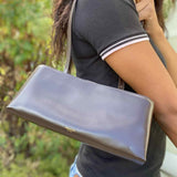 VERAFIELD NEW YORK Brown Kisslock Leather Shoulder Bag
