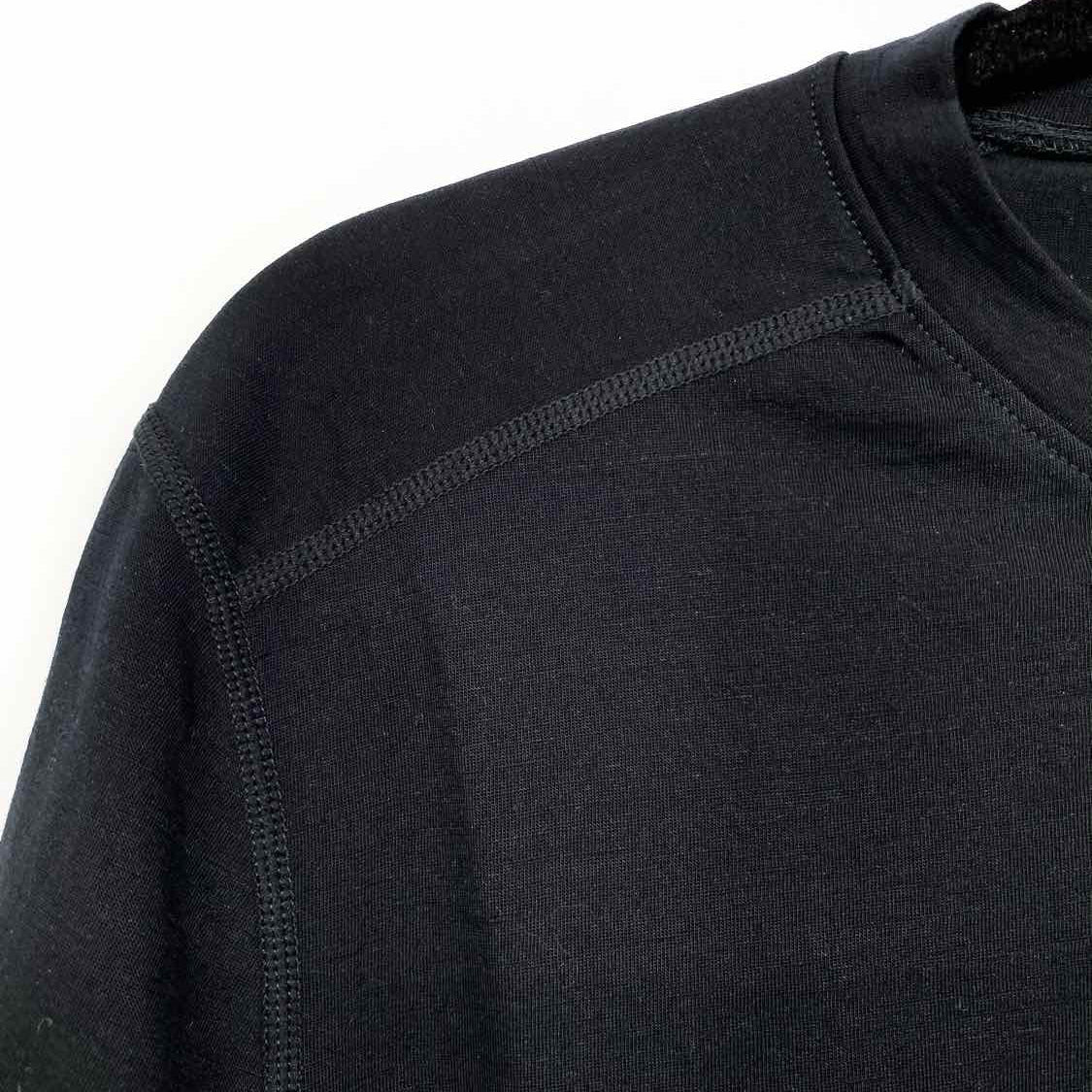 QOR Men's Black Size S V-Neck Short Sleeve Shirt