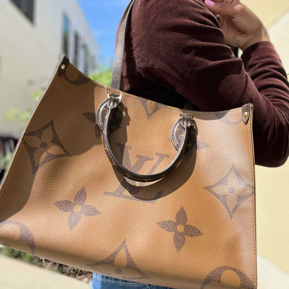 LOUIS VUITTON 2020 OnTheGo MM Coated Canvas Brown Monogram Made in USA Tote