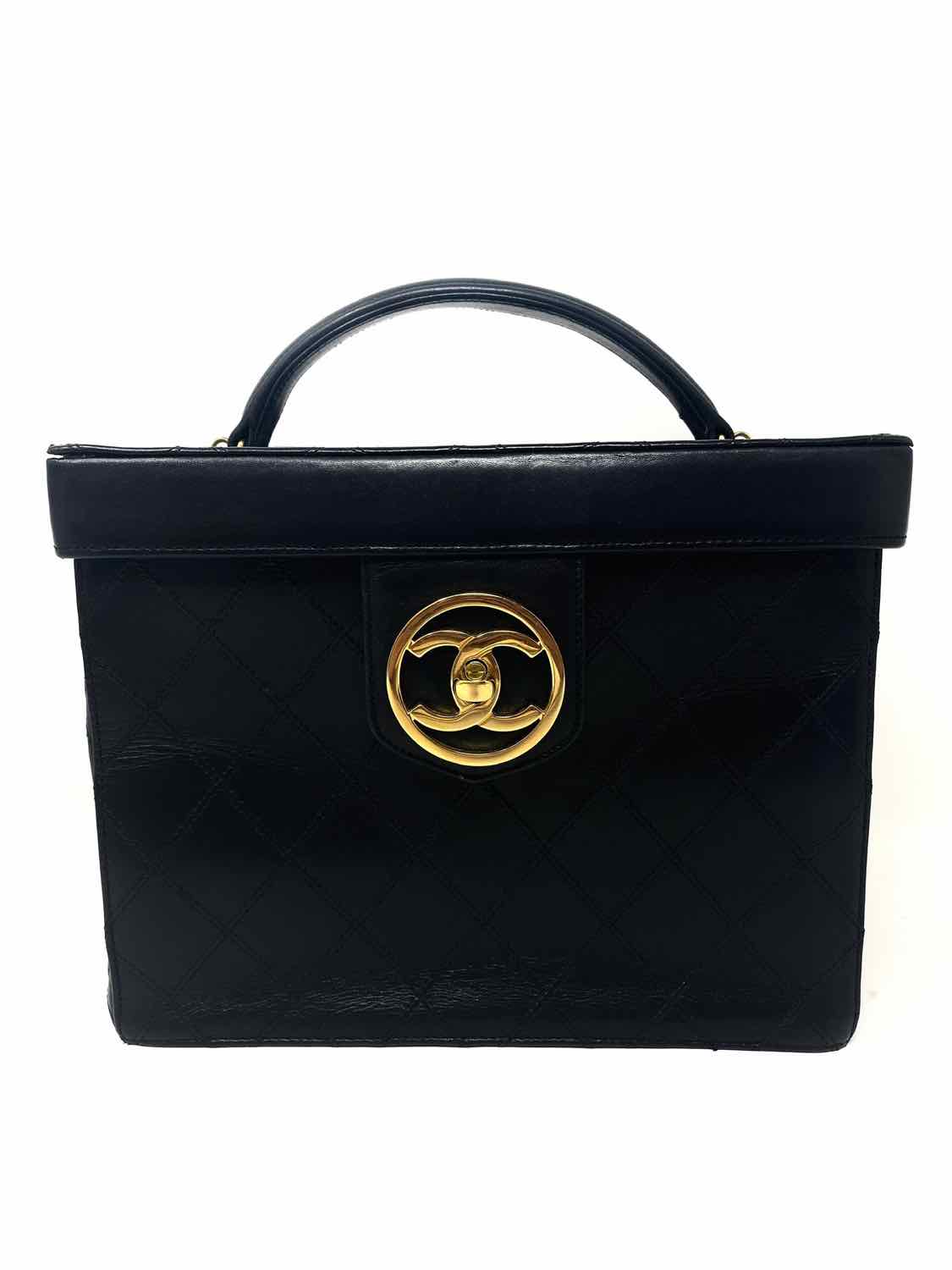 Top Chanel 1991 Cosmetic Bag