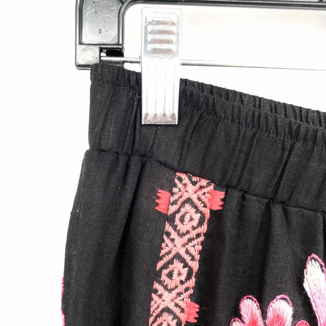 johnny was Cassia Women's Black Pink Sz XS Tiered Linen Floral Embroidered Skirt