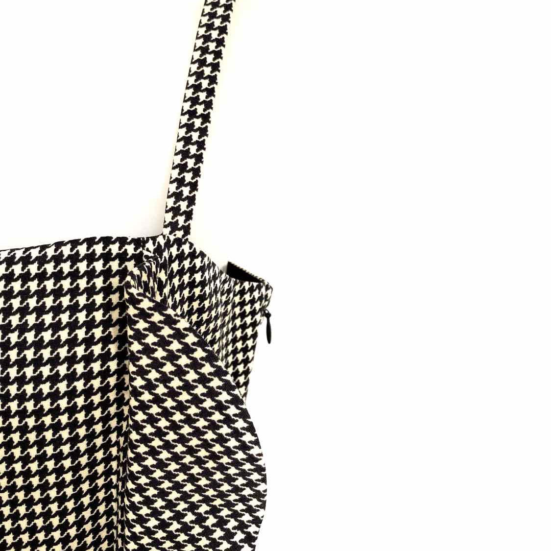 Valentino Women's Black/Beige sheath Fleece Wool Blend Size 8 Dress