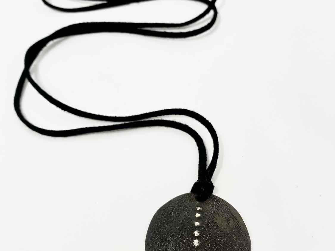 dh Oxidized SIlver Black Round 18 in Necklace - Article Consignment