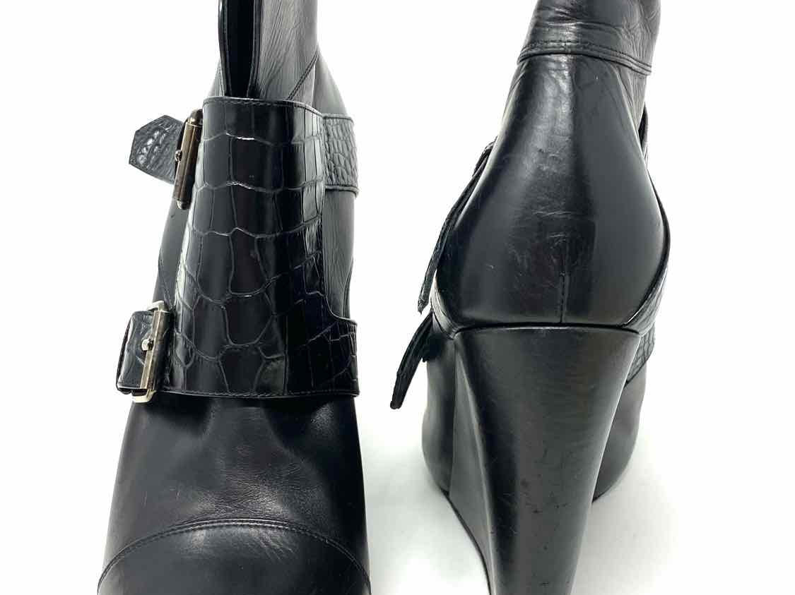 Sacai Shoe Size 38.5/7.5 Black Wedge Croc Embossed Leather Bootie - Article Consignment
