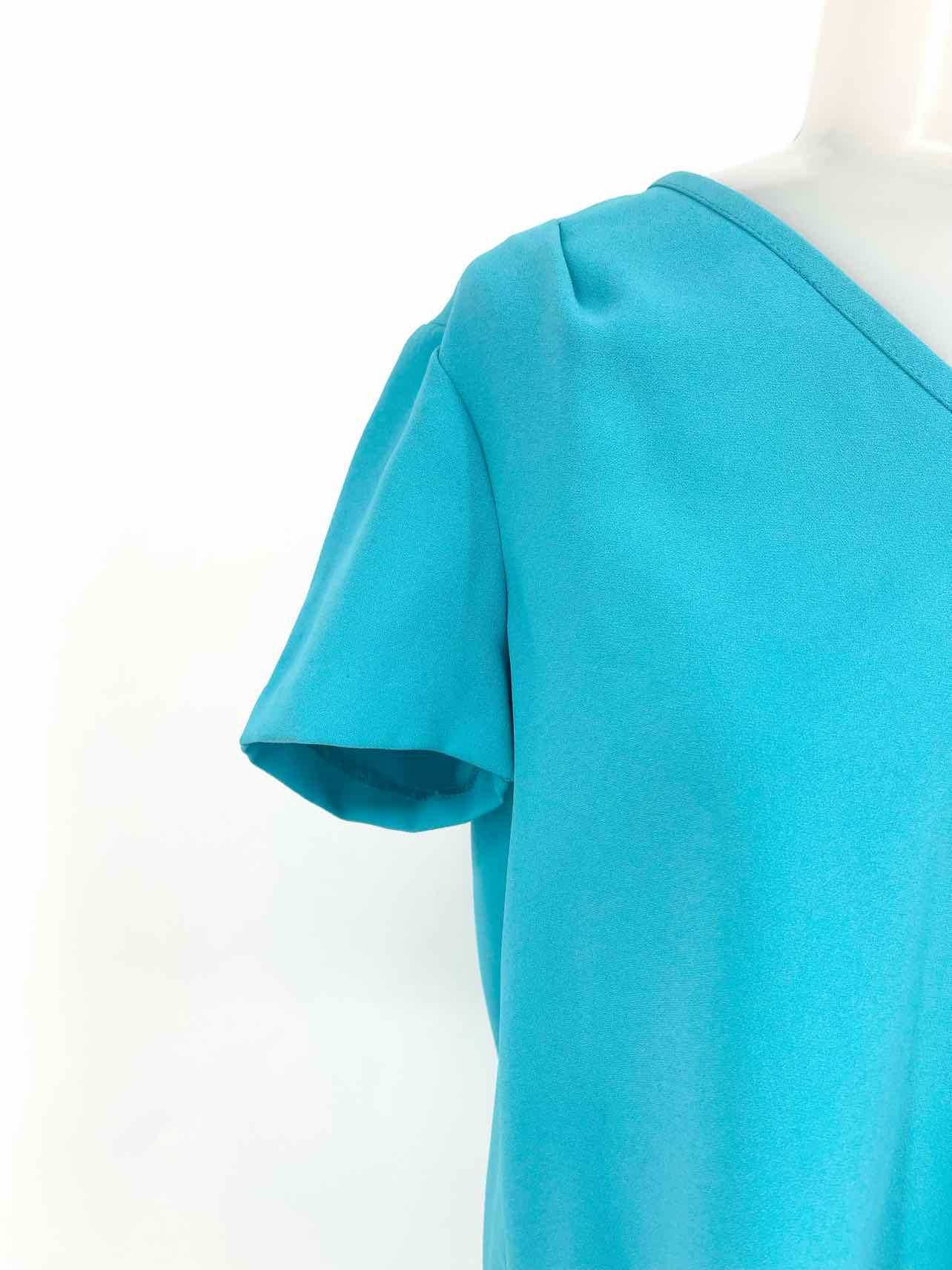Trina Turk Women's Sky Blue V-Neck Size XS Short Sleeve Top - Article Consignment