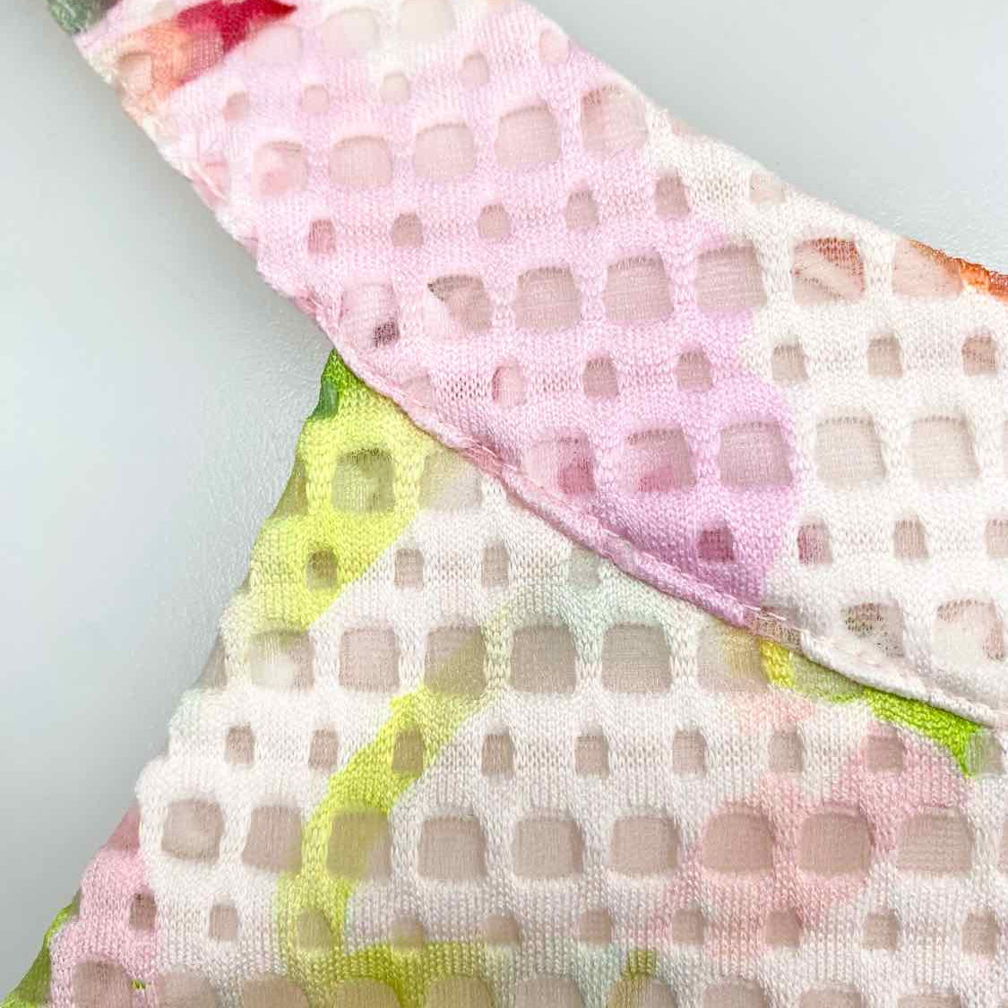 Trina Turk Vestido rosa con estampado de hojas recortadas talla 6 para mujer