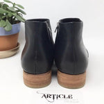 ADETACHER 40/9.5 Black Leather Bootie - Article Consignment