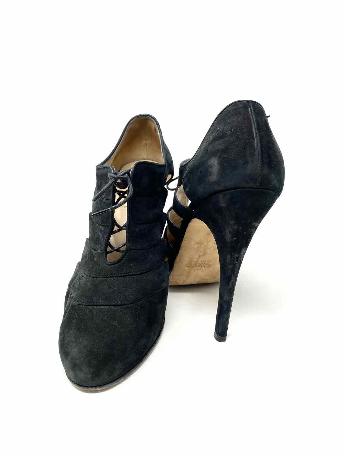 VALENTINO GARAVANI Women's Black Lace-up Suede Cut Outs Luxury Size 40/9 Bootie - Article Consignment