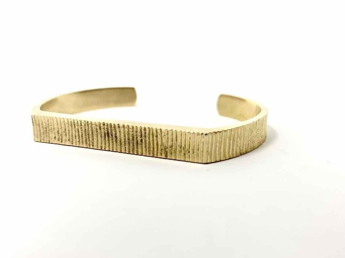 kelly wearstler Metal Gold Tone Ribbed Cuff - Article Consignment