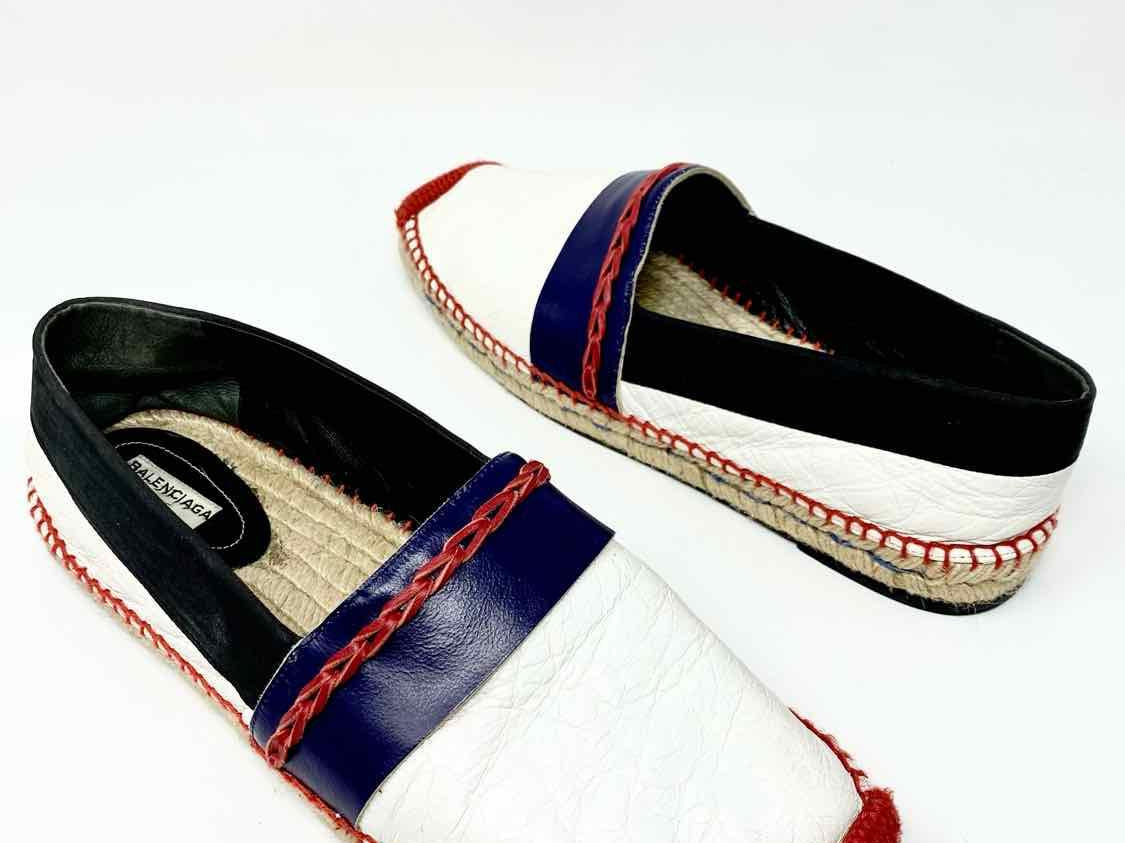 BALENCIAGA Shoe Size 40/10 Red/Blue Burlap Color Block Leather Flats - Article Consignment