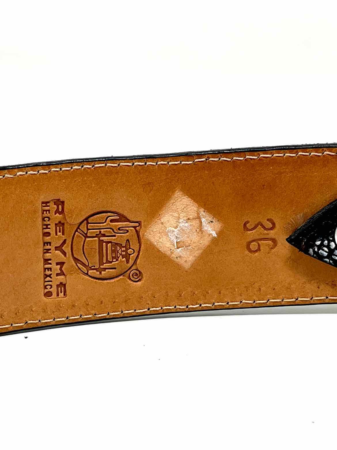 Reyme Black/White Pebbled Leather Belt - Article Consignment