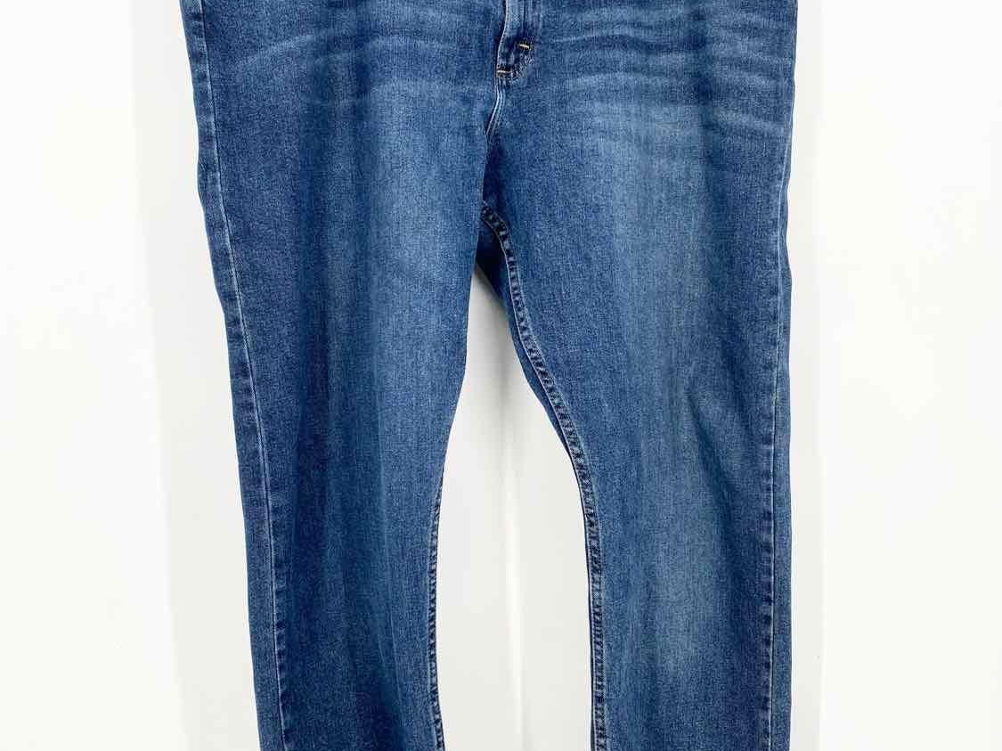 Levi Men's Dark Blue Jeans - Article Consignment
