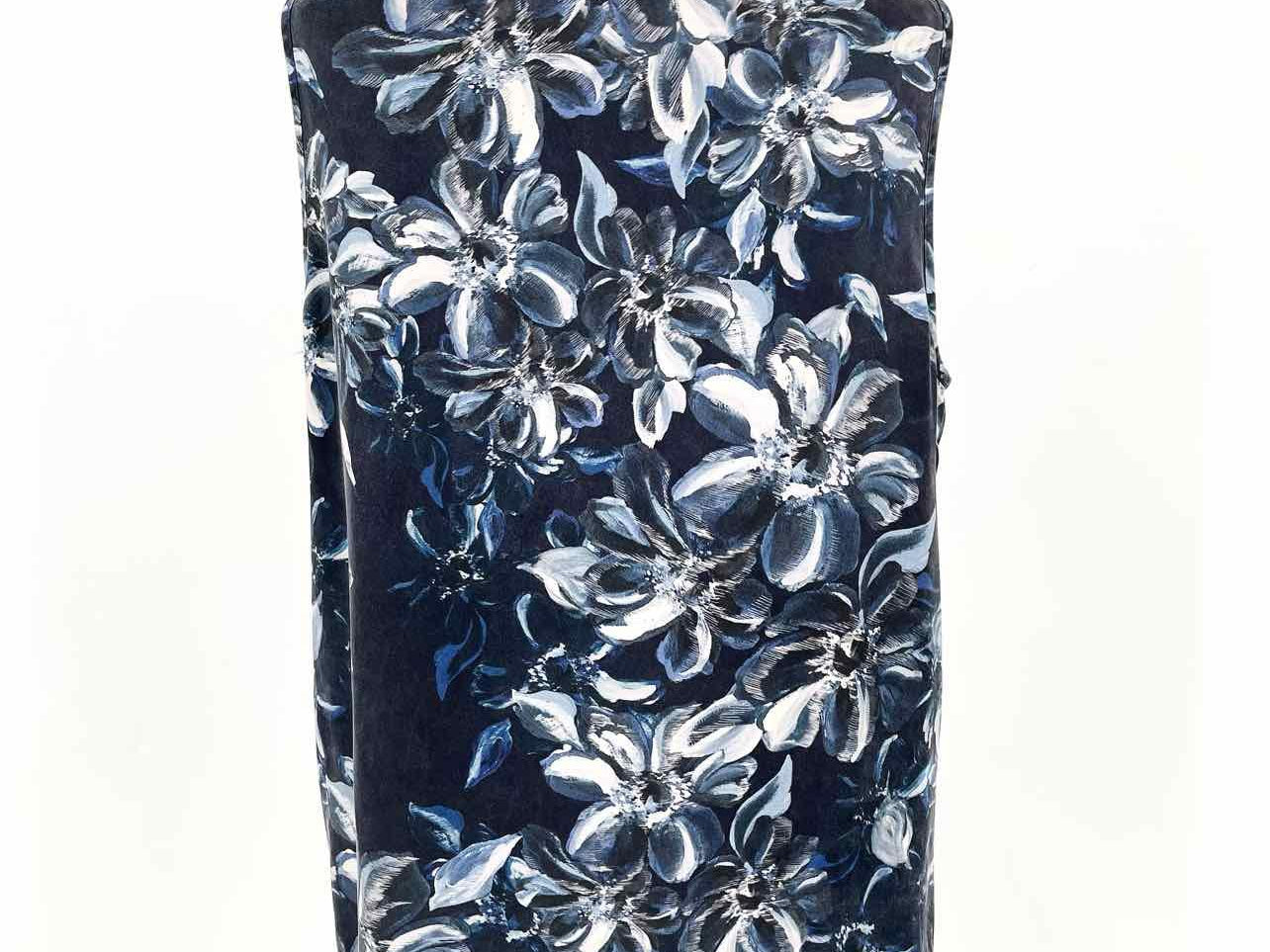 ST. JOHN Women's Navy Print Tank Silk Blend Floral Size M Sleeveless - Article Consignment