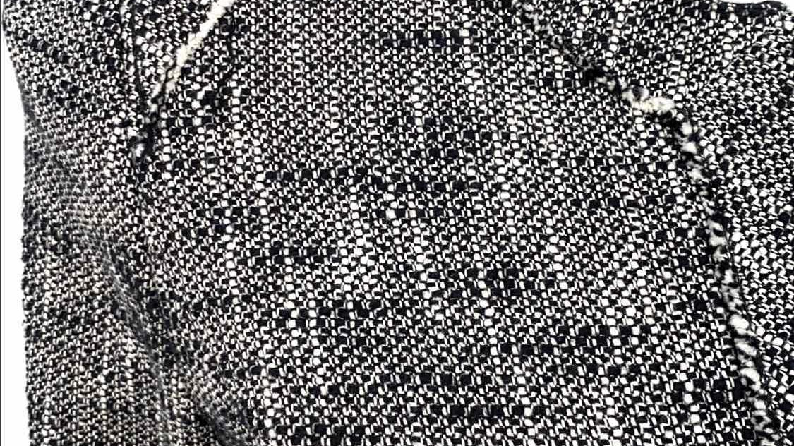 Banana Republic Size 12P black/white Tweed Blazer - Article Consignment