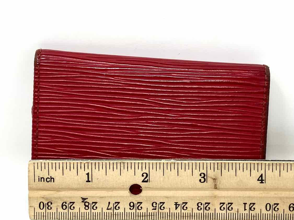 LOUIS VUITTON 2004 6 key holder epi leather Red Wallet - Article Consignment