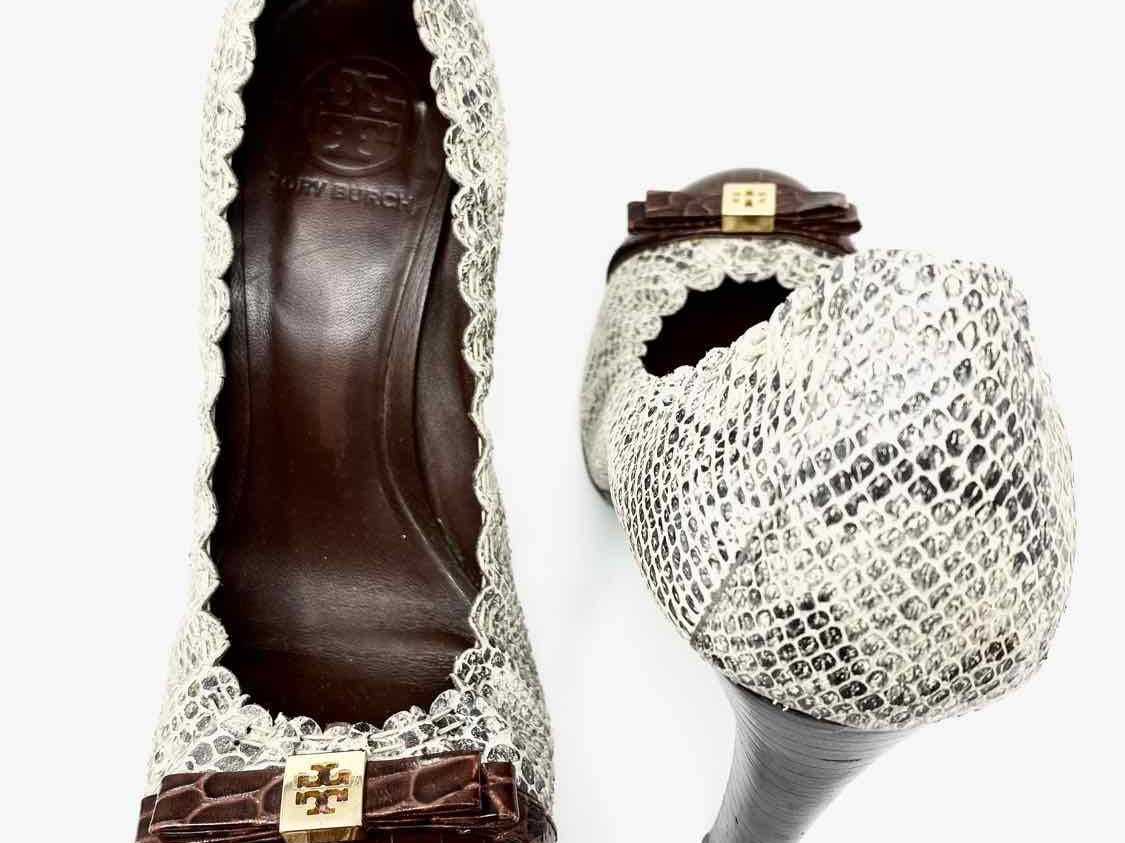 Tory Burch Women's Gray/Brown Cap Toe Leather Snakeskin Croc Size 9 Pumps - Article Consignment