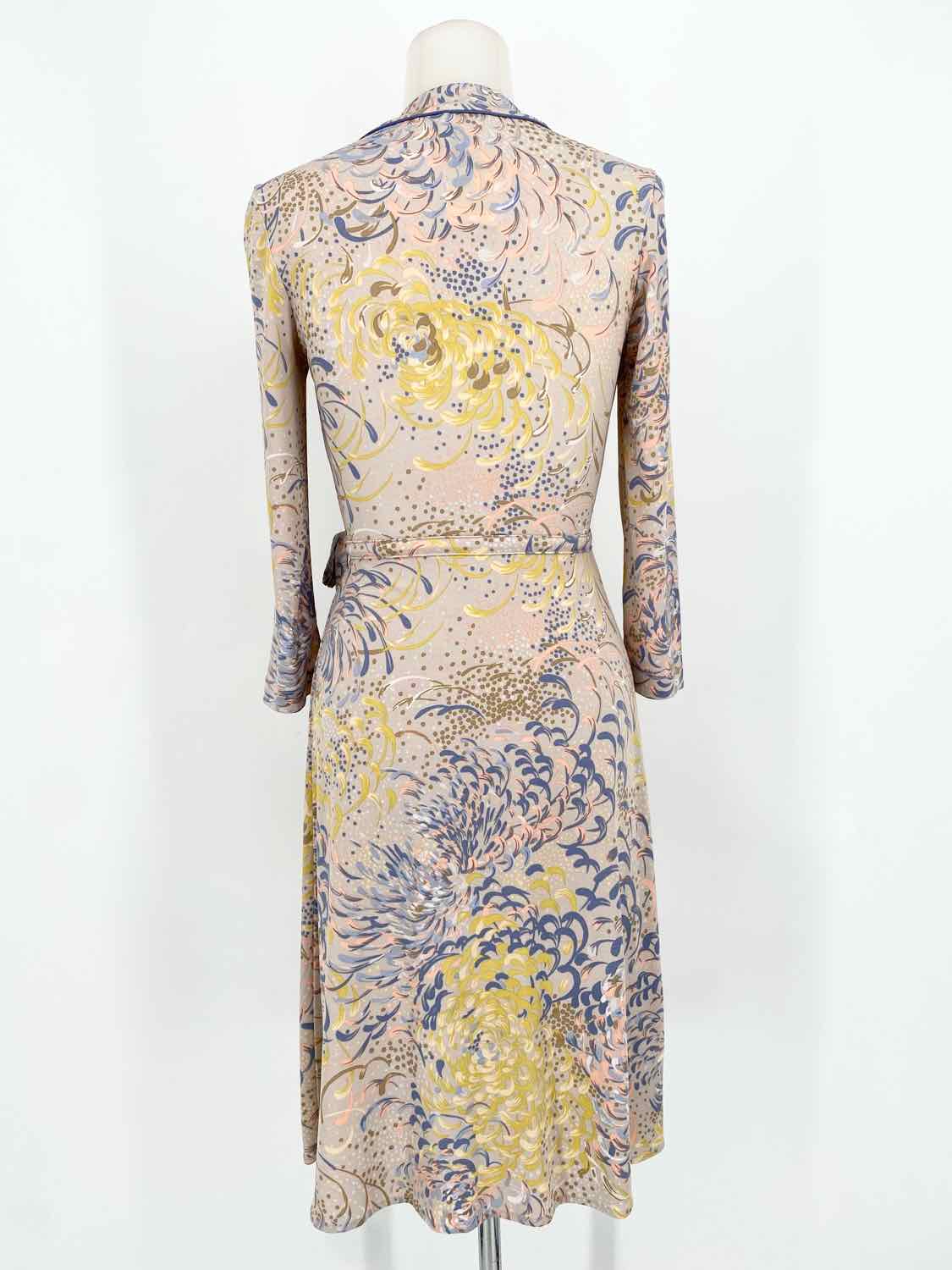 Bcbg floral wrap outlet dress