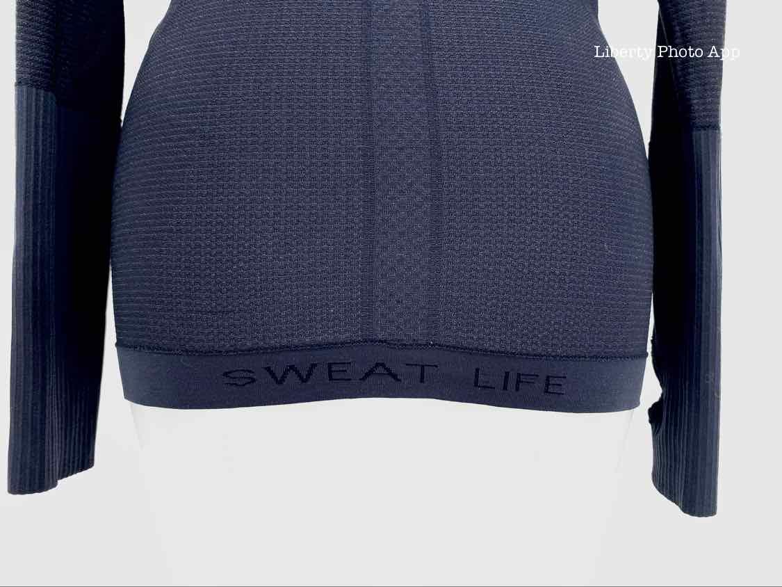 Lululemon Size S Navy Crew-neck Long Sleeve - Article Consignment