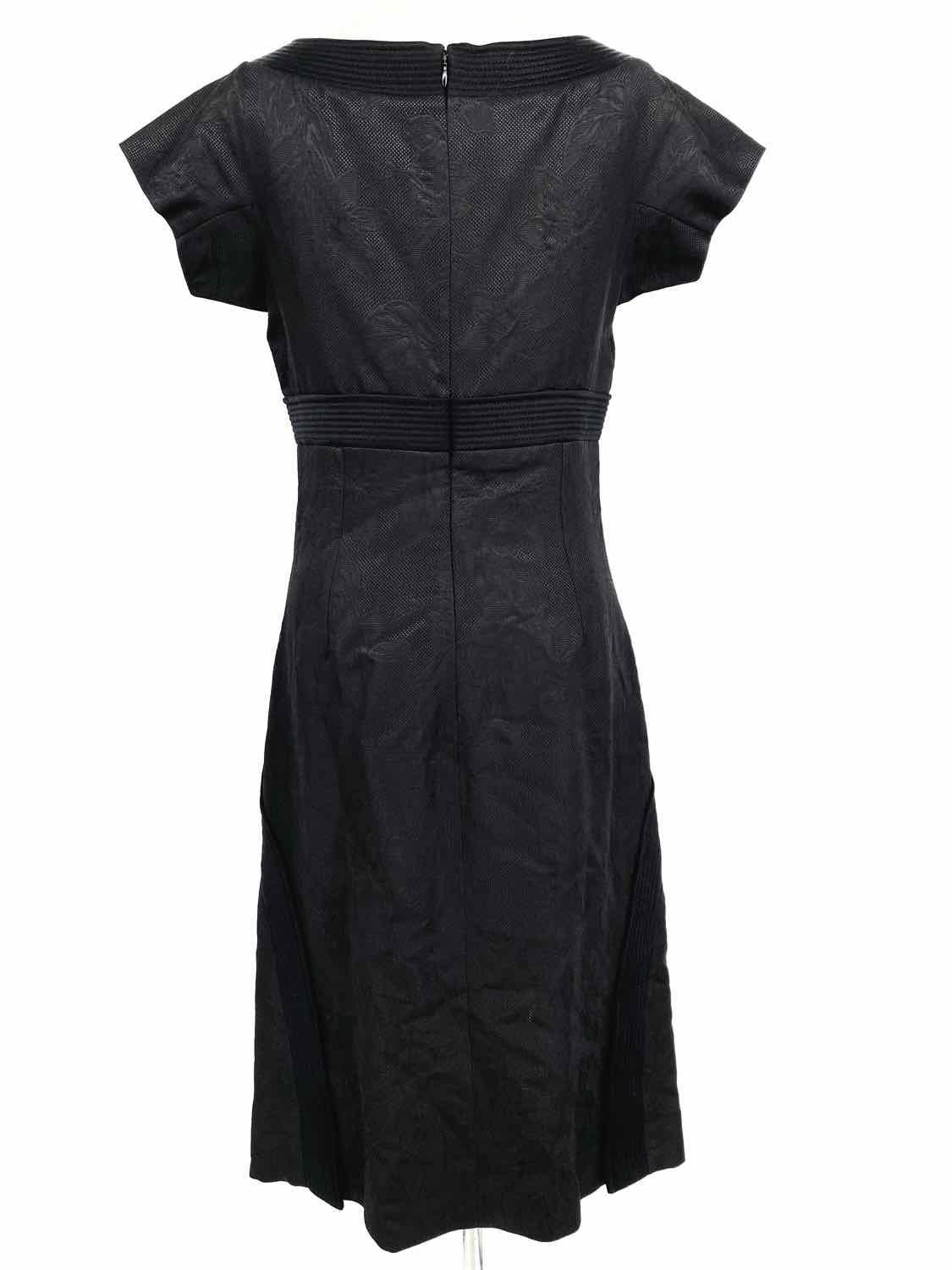 Alexander McQueen Size 40/8 Black S/S Dress - Article Consignment