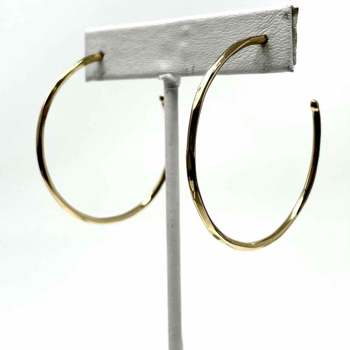 Metal Gold Tone Hoop Earrings - Article Consignment