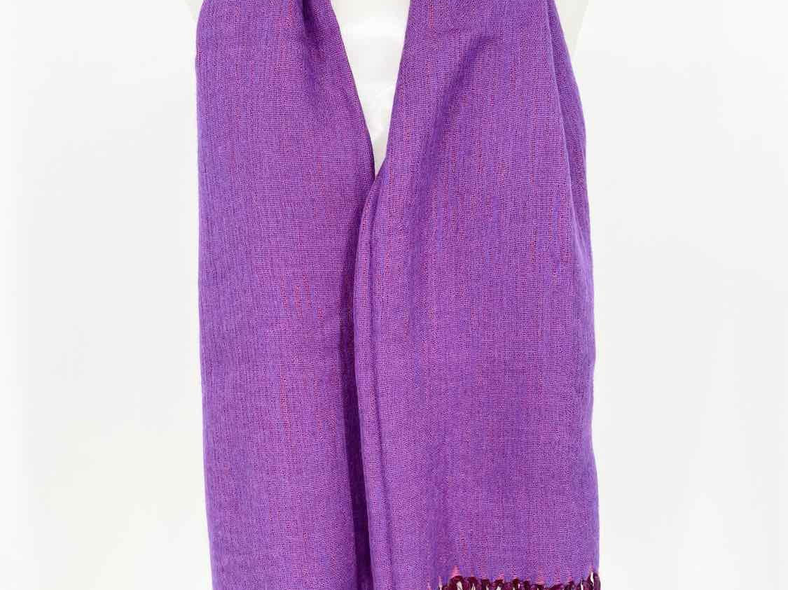 Loro Piana Cashmere Blend Purple/Burg Fringed 70 in Scarf - Article Consignment
