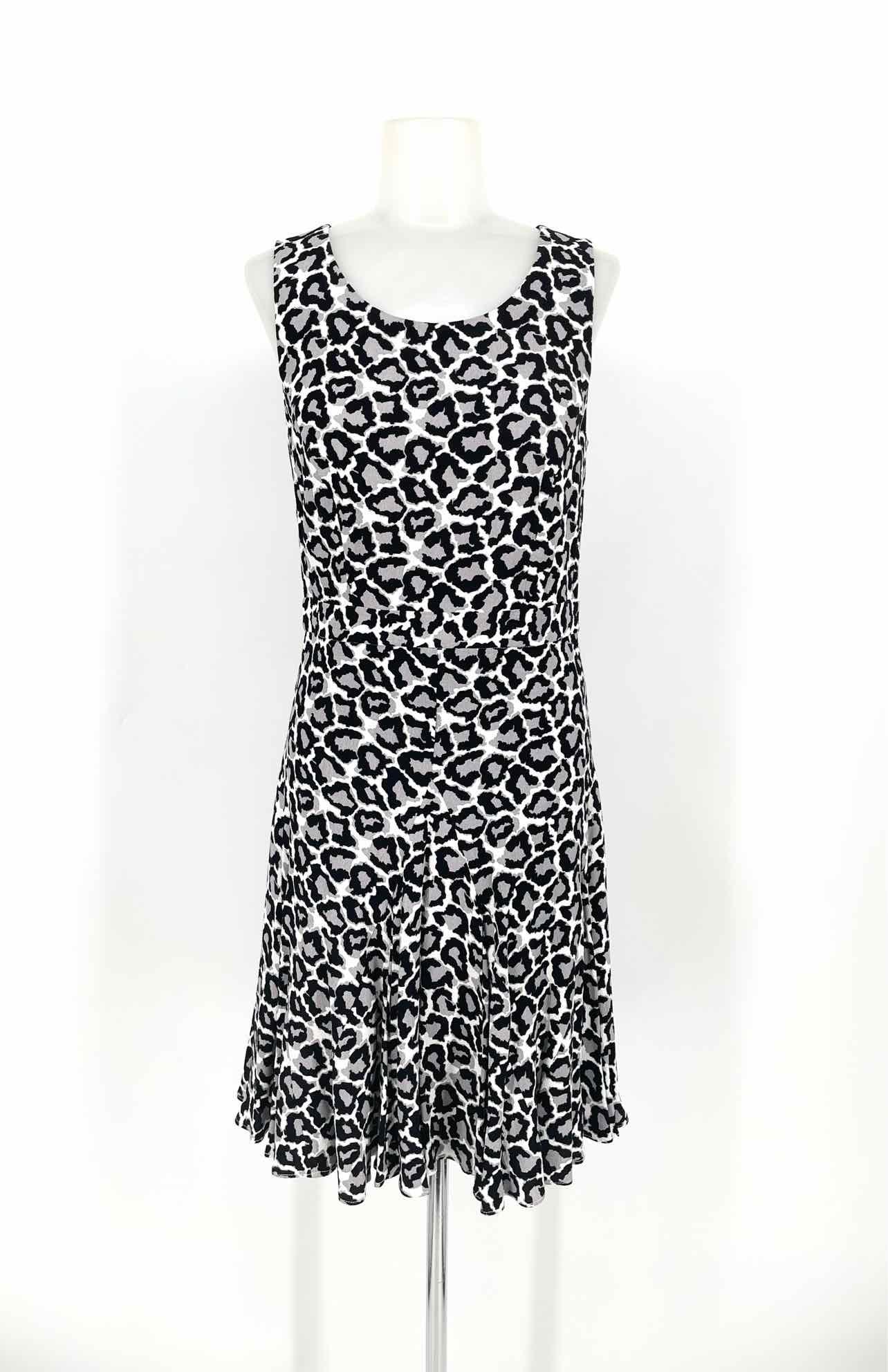 Diane Von Furstenberg Women's Gray/Black Sleeveless Animal Print Size 2 Dress - Article Consignment